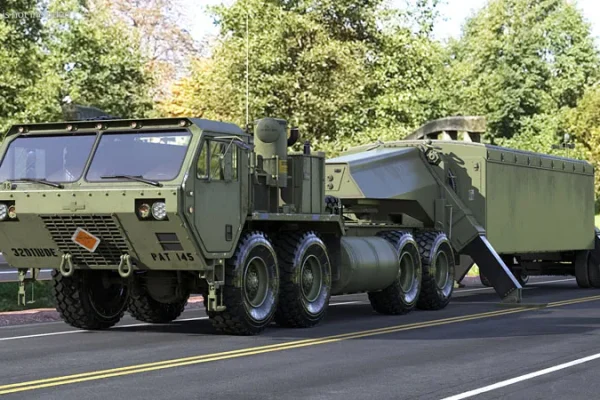 Tractor M983 with THAAD TPY2 Radar M983重型牵引军用车辆